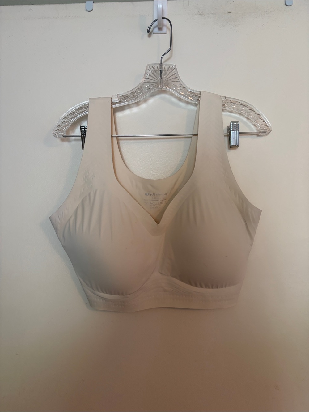 Wireless V-Neck Comfort Bra in Nude